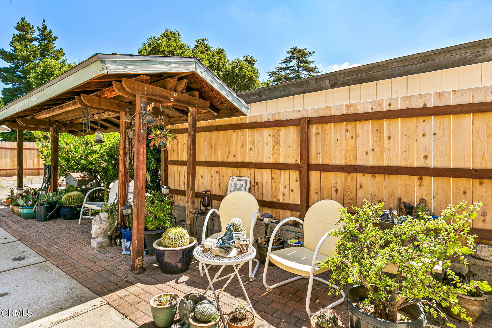959 Tico Road Ojai, CA 93023 - Photo 26 of 33 Front Sitting Area