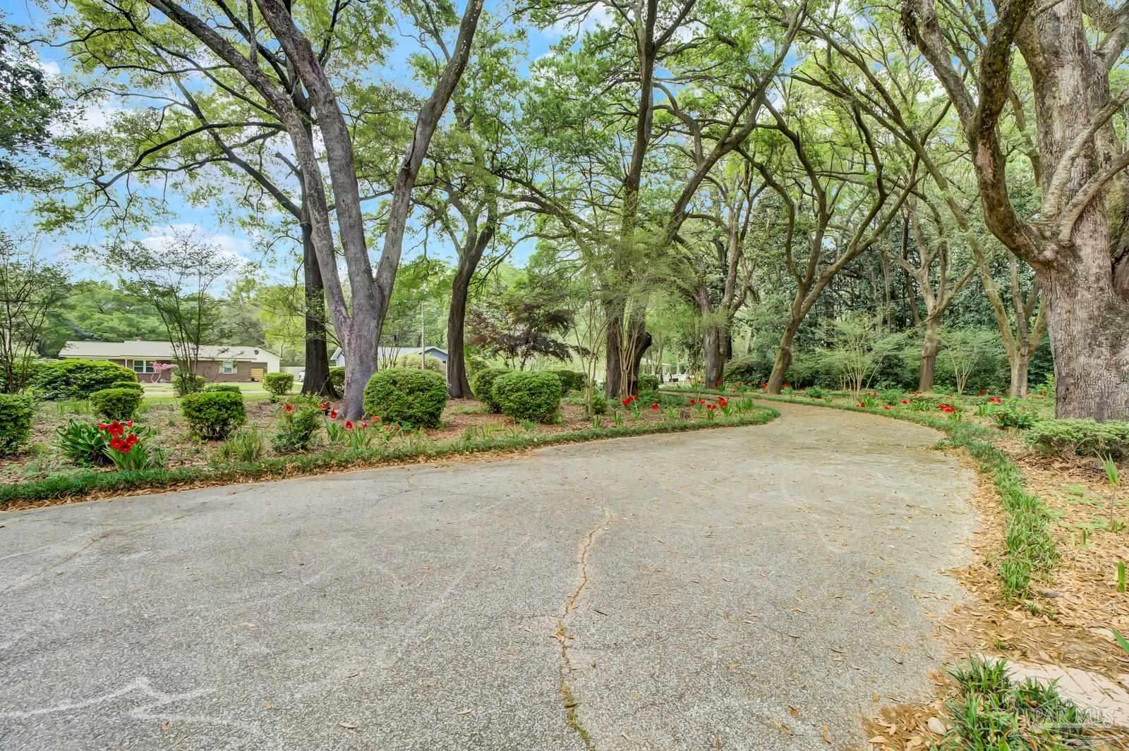 5036 Hamilton Lane Pace, FL 32571 - Photo 36 of 37