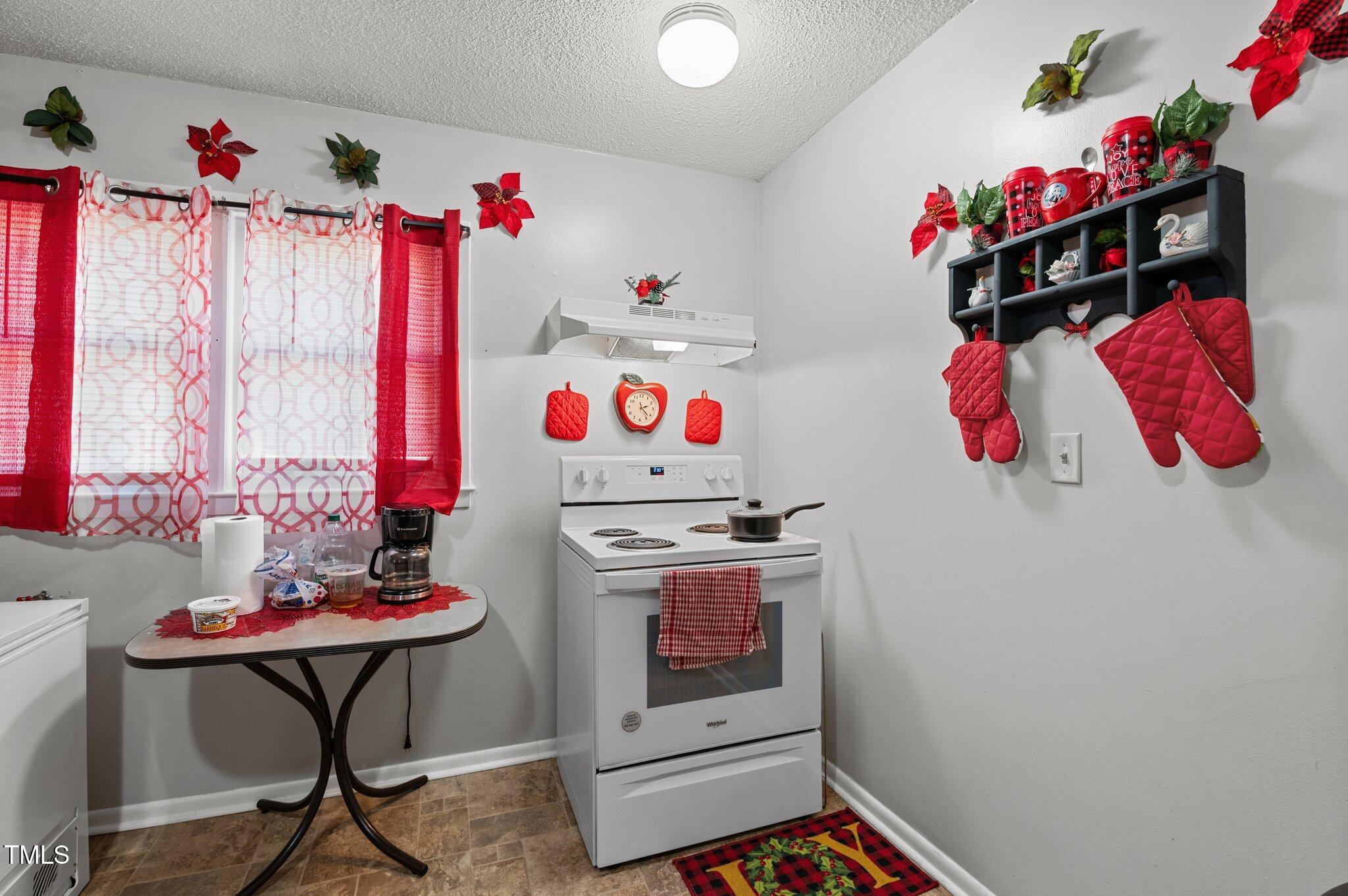 1625 Gun Club Road Henderson, NC 27537 - Photo 7 of 34 21-web-or-mls-DSC_5629