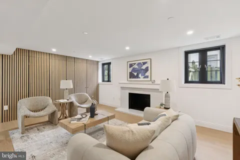 $1,998,000 | 3 Alden Lane, Chevy Chase, MD 20815