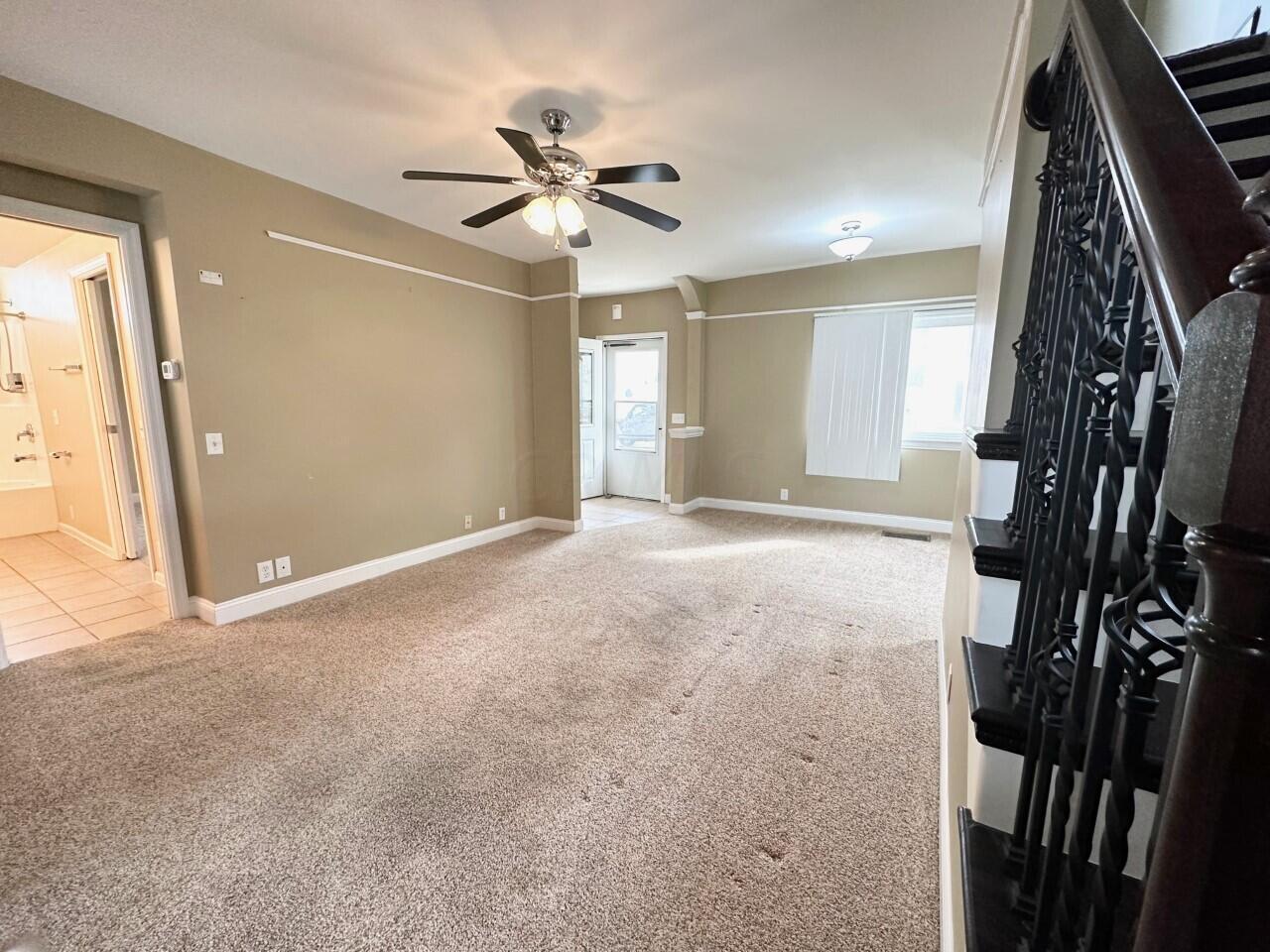 109 Maple Street Hebron, OH 43025 - Photo 5 of 31 Living Room