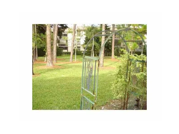 $1,900 | 8433 Forest Hills Drive, Unit 107, Coral Springs, FL 33065