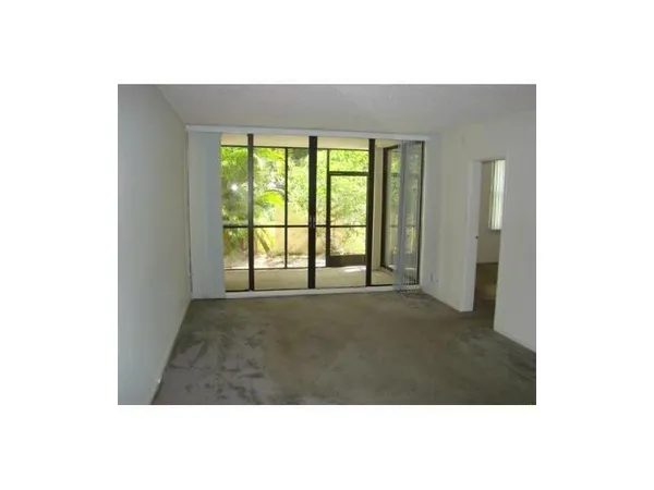 $1,900 | 8433 Forest Hills Drive, Unit 107, Coral Springs, FL 33065