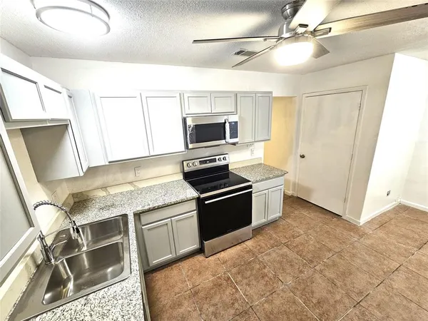 $1,495 | 724 Bluebonnet Drive, Unit A, Keller, TX 76248