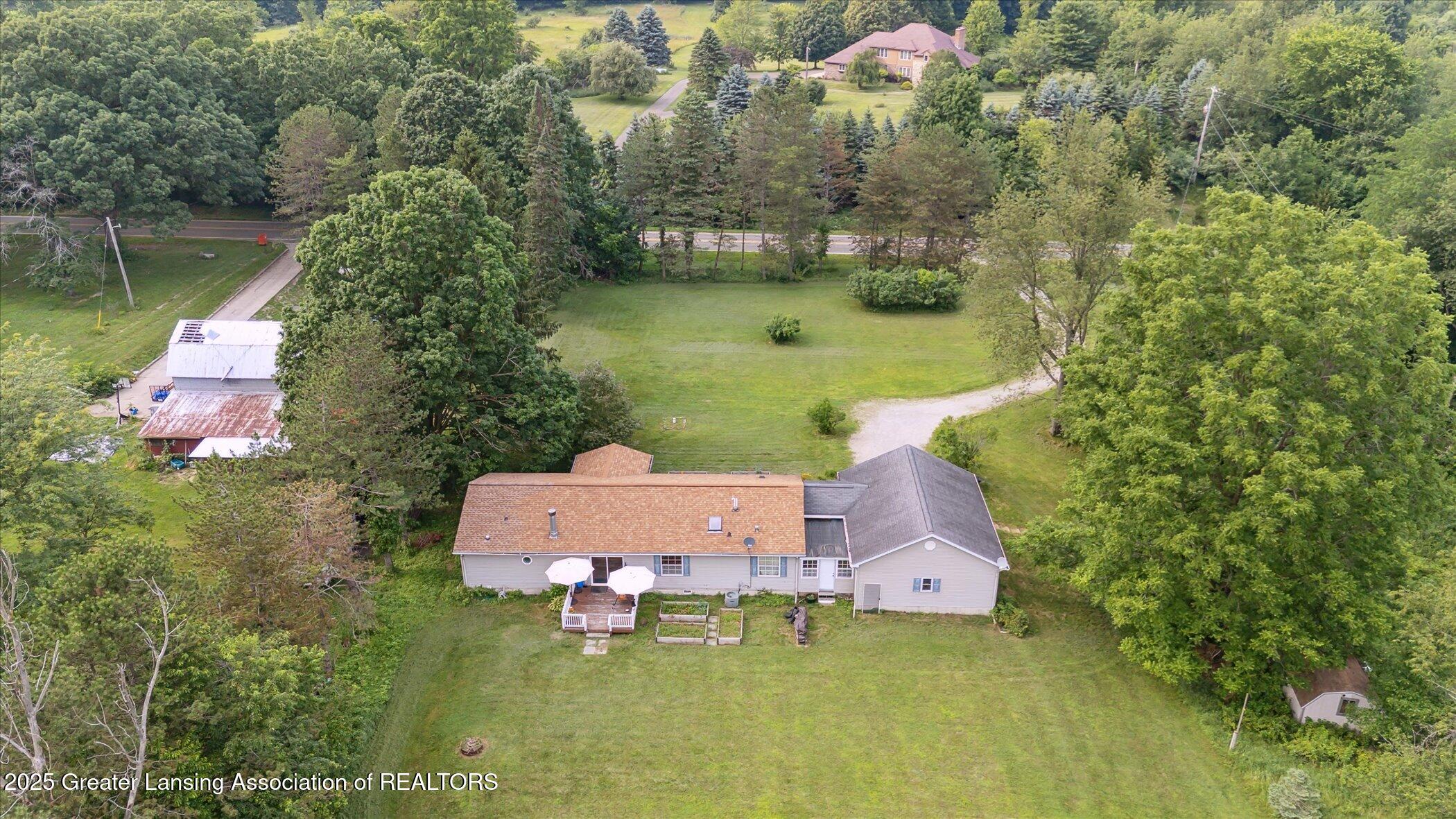 2377 West Bennington Road Owosso, MI 48867 - Photo 10 of 45 45-2377-W-Bennington-Rd-Owosso-MI-48867-