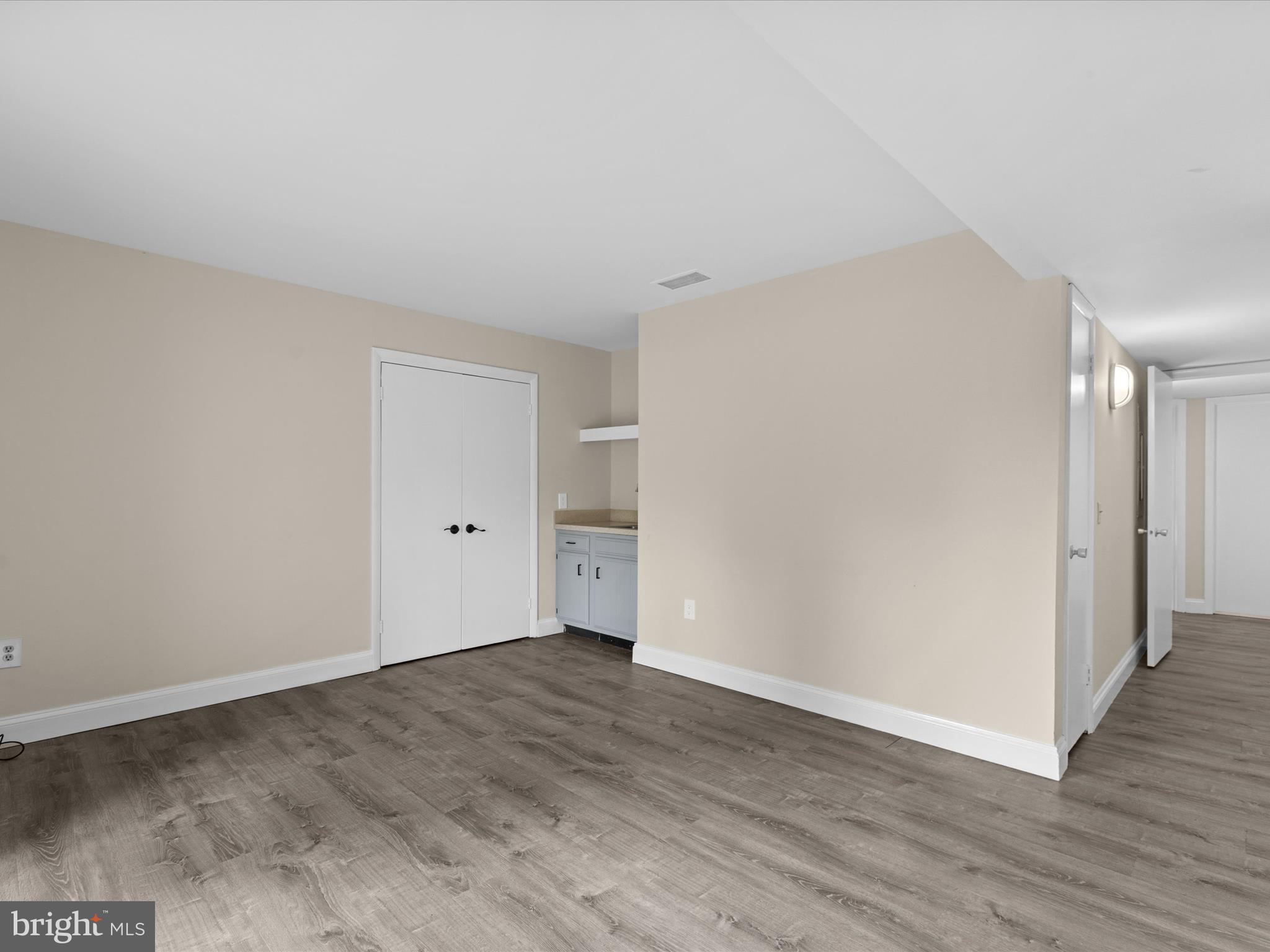 438 Ocean Parkway, Unit 4 Berlin, MD 21811 - Photo 32 of 81 a view of an empty room