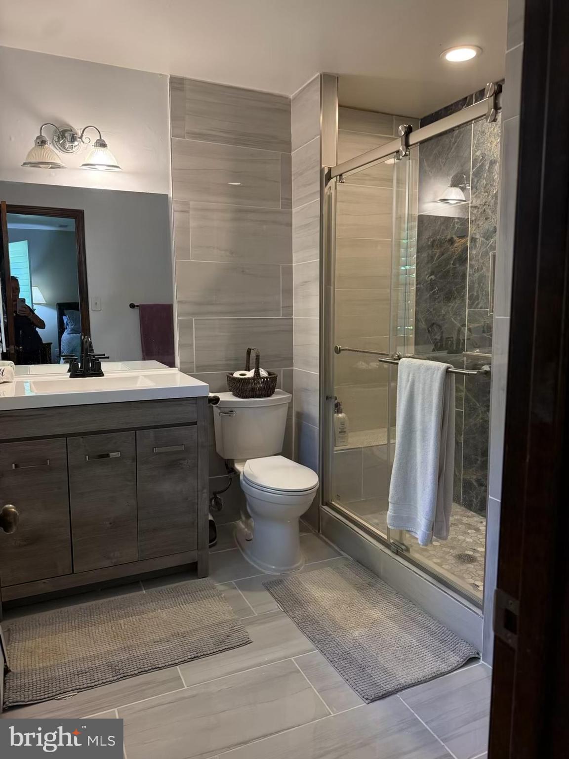 6914 Chelsea Road McLean, VA 22101 - Photo 9 of 12 Bathrooms Updated
