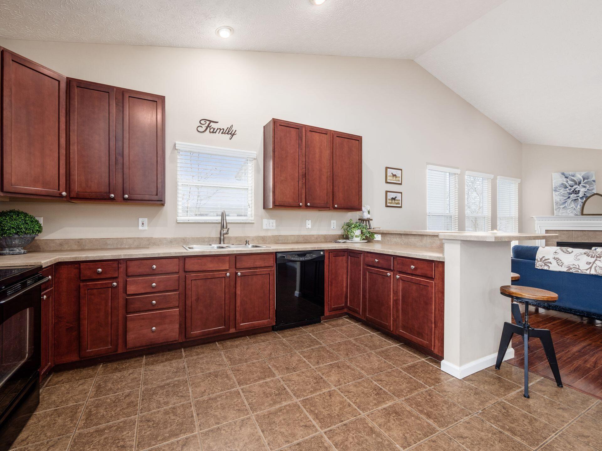 172 Stockard Loop Delaware, OH 43015 - Photo 18 of 45 Kitchen