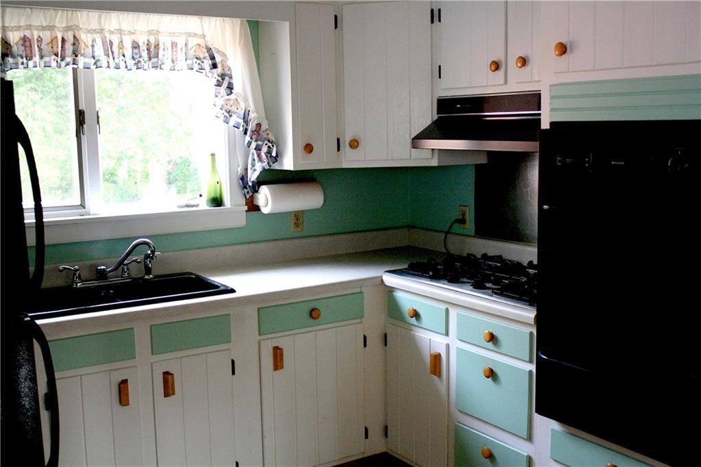 184 Pittston Road Whitefield, ME 04353 - Photo 4 of 33 Kitchen