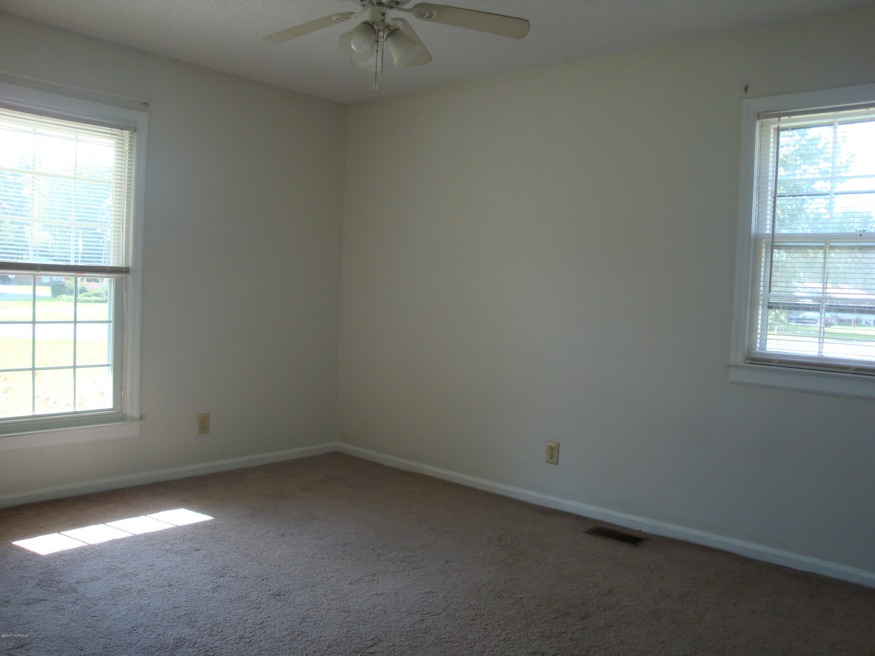 2602 Country Club Road Jacksonville, NC 28546 - Photo 18 of 26 DSC06627