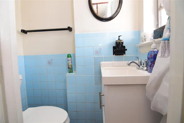 $625,000 | 3317 Gunther Avenue | Baychester