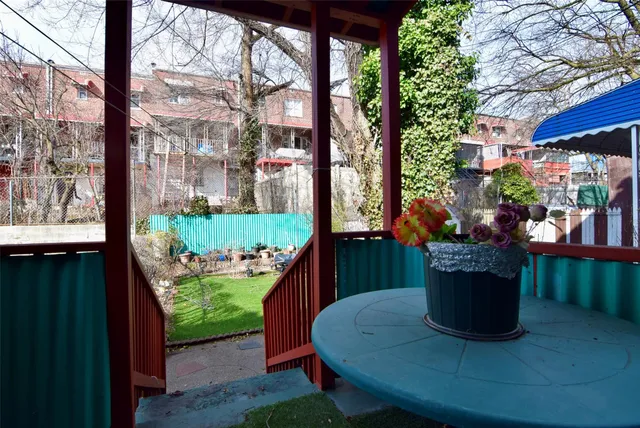 $625,000 | 3317 Gunther Avenue | Baychester