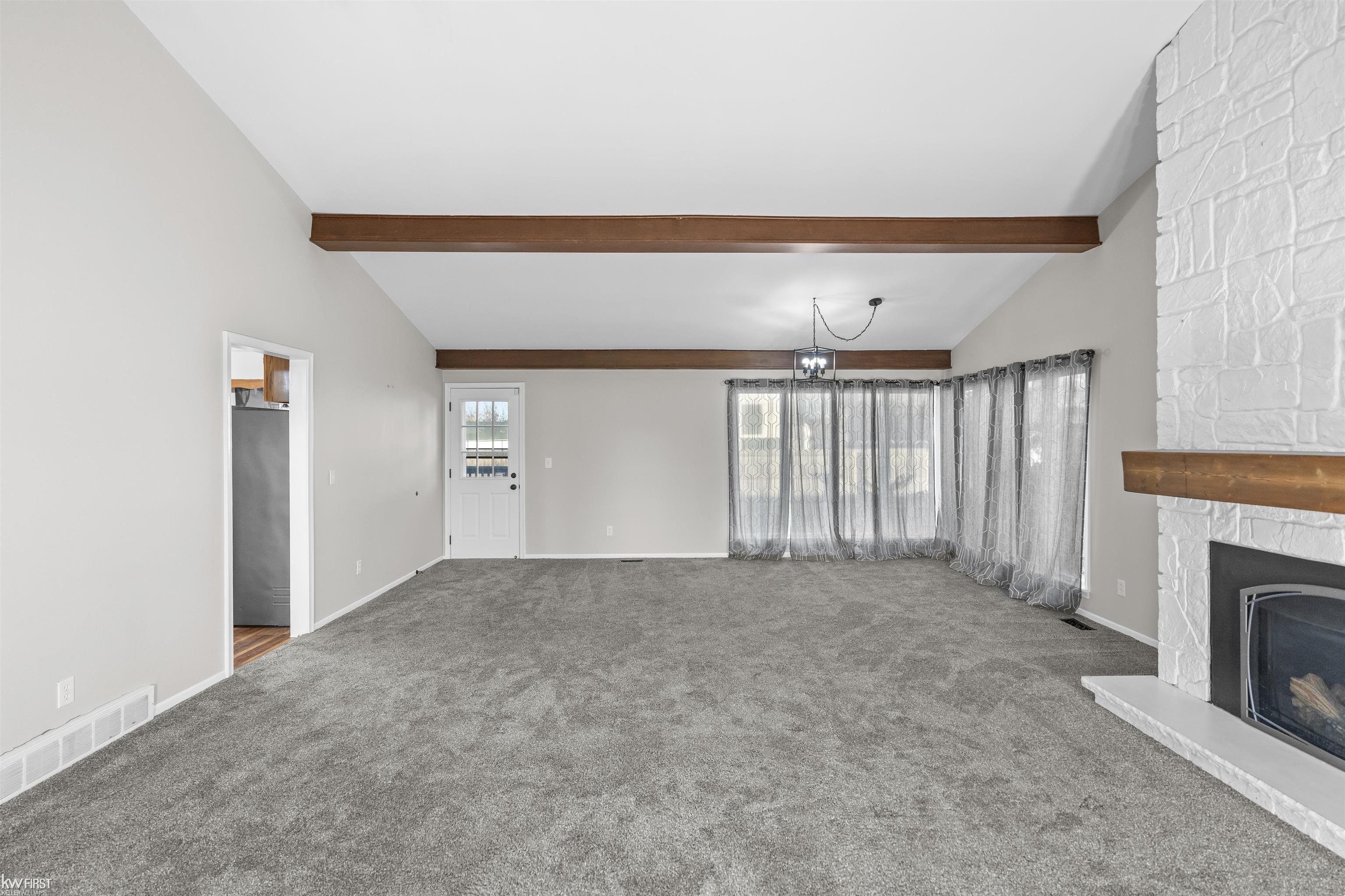 7042 Corunna Road Flint, MI 48532 - Photo 11 of 71 50193056-bccb1bcb-5bbf-442f-8528-36909c17ed58.JPG