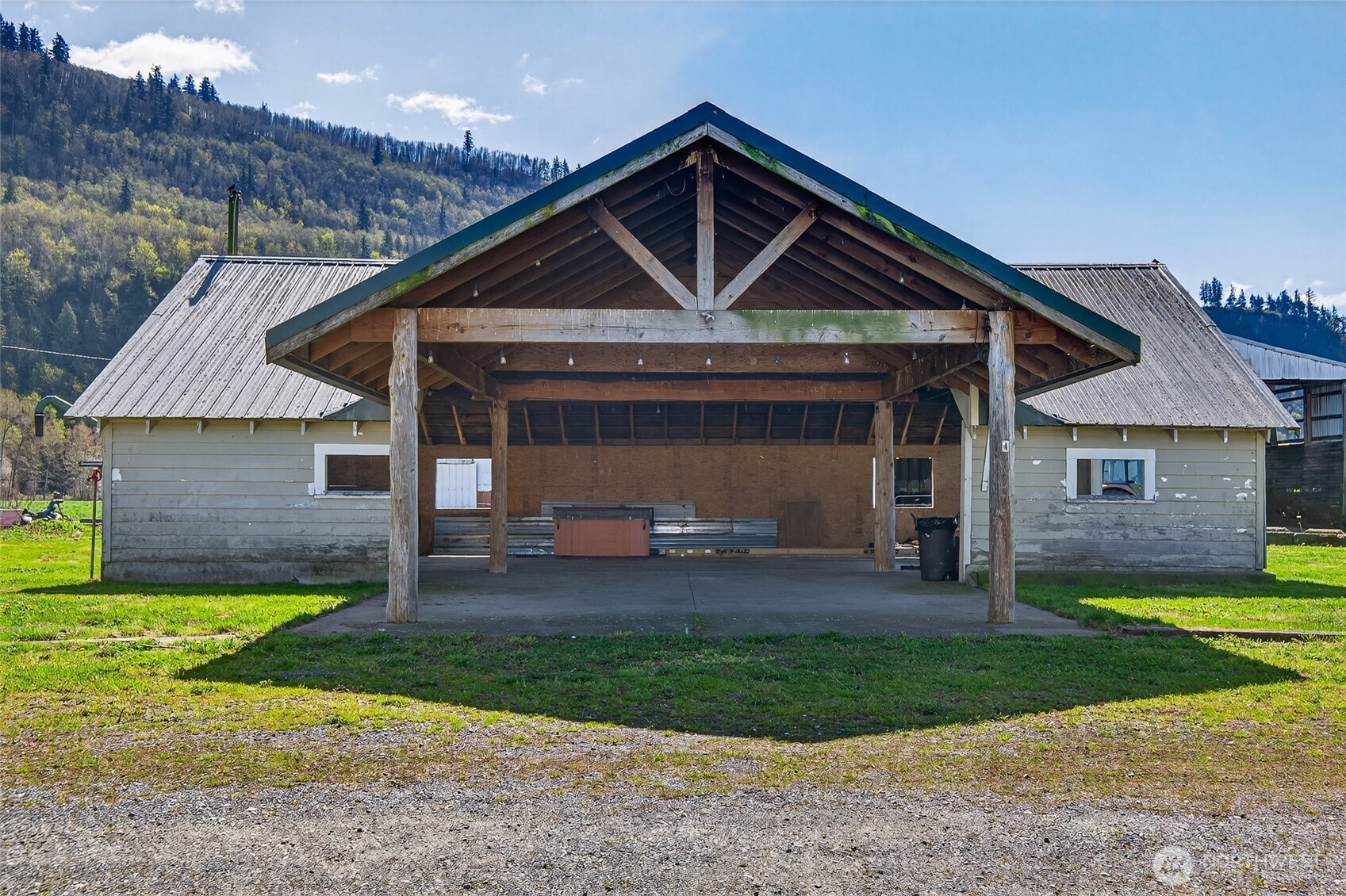 5419 Hillview Road Sumas, WA 98295 - Photo 4 of 38