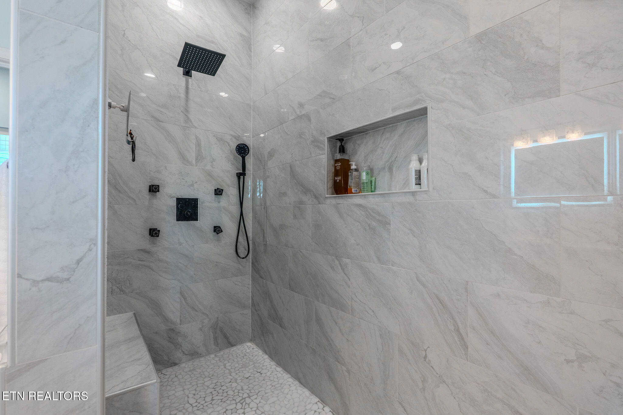 2324 Holston View Road New Market, TN 37820 - Photo 32 of 52 44-web-or-mls-_DSC5101-HDR