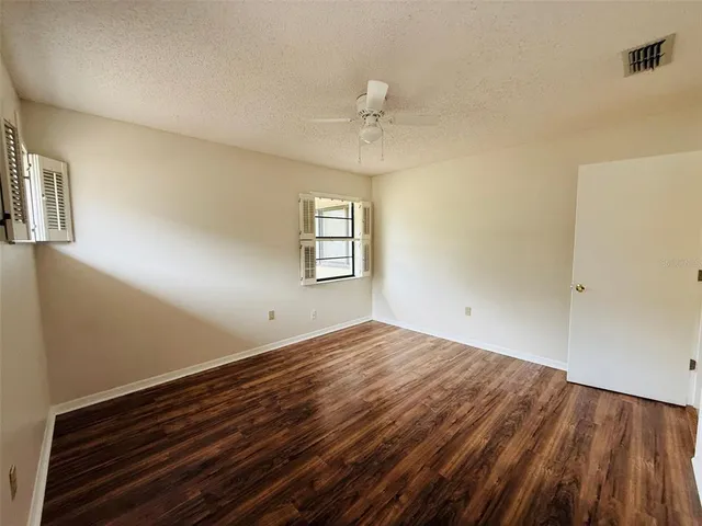 $2,200 | 8992 Hernando Way, Weeki Wachee, FL 34613