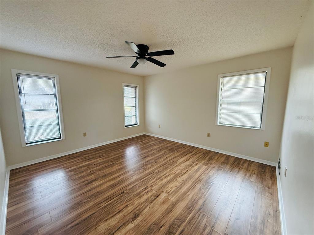 8992 Hernando Way Weeki Wachee, FL 34613 - Photo 15 of 20