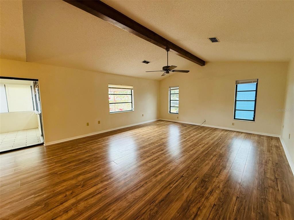 8992 Hernando Way Weeki Wachee, FL 34613 - Photo 6 of 20