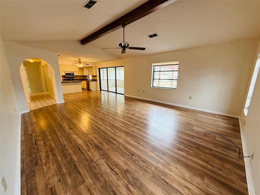 8992 Hernando Way Weeki Wachee, FL 34613 - Photo 7 of 20