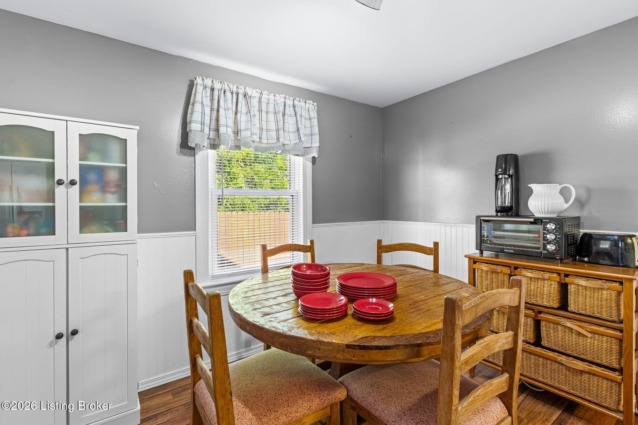 4616 Curve Hill Road Louisville, KY 40299 - Photo 28 of 39 Dining Area