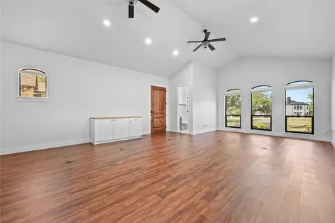 $925,000 | 351 Hawthorne Loop, Driftwood, TX 78619