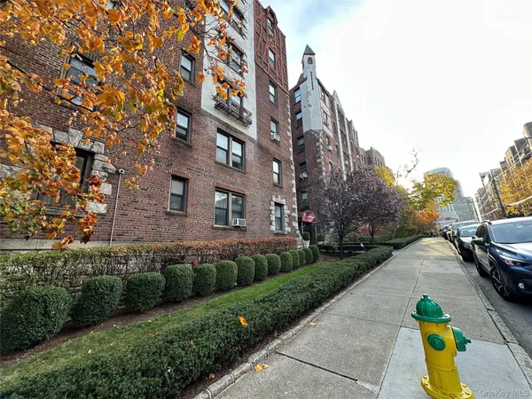 $2,750 | 312 Main Street, Unit 3C, White Plains, NY 10601