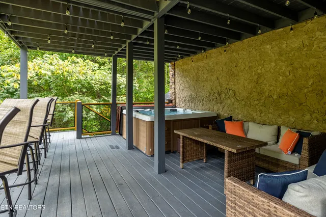 $1,396,000 | 2619 Bear Crossing Way, Sevierville, TN 37862