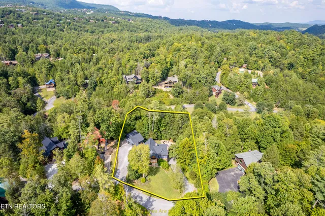 $1,396,000 | 2619 Bear Crossing Way, Sevierville, TN 37862