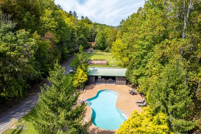 $1,396,000 | 2619 Bear Crossing Way, Sevierville, TN 37862