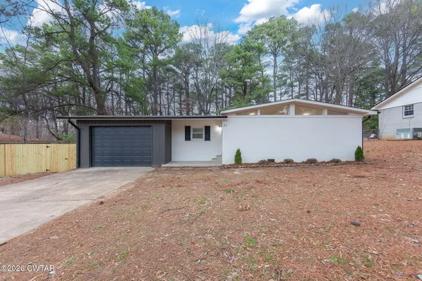 $211,000 | 71 Knollwood Drive, Jackson, TN 38305