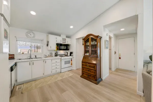 $325,000 | 81641 Ave 48, Unit 45, Indio, CA 92201