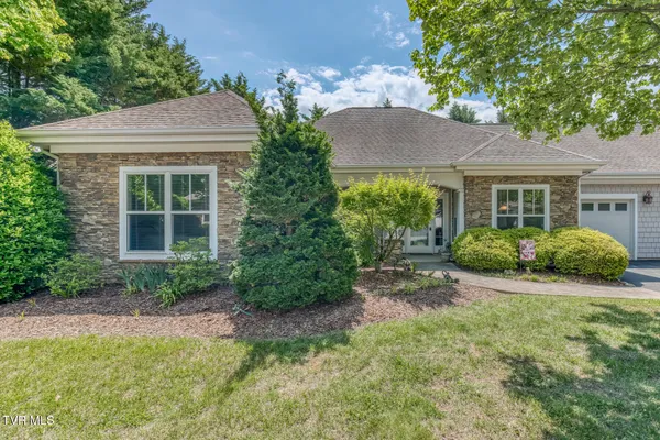 $300,000 | 211 University Parkway, Unit 15, Johnson City, TN 37604