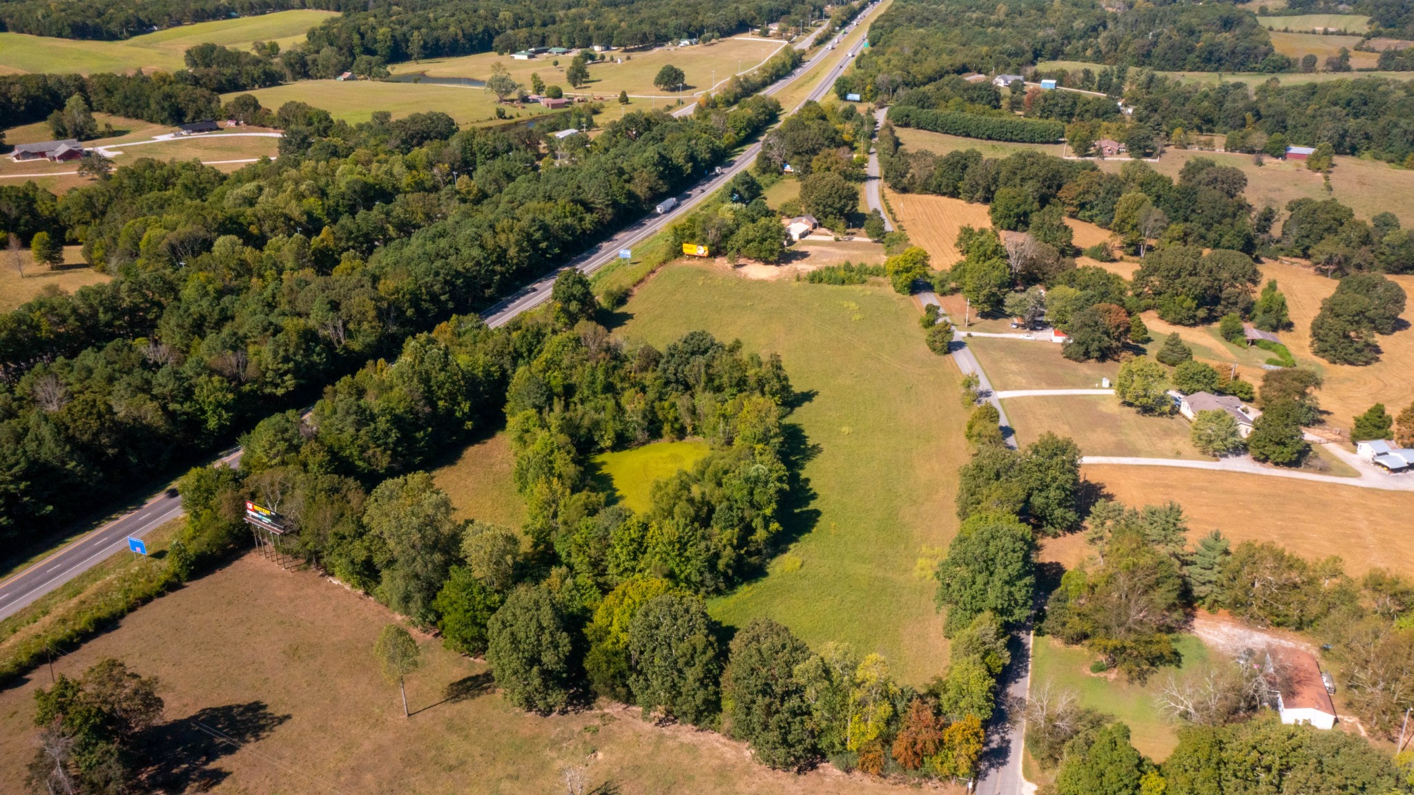 1210 Garton Road Burns, TN 37029 - Photo 9 of 32