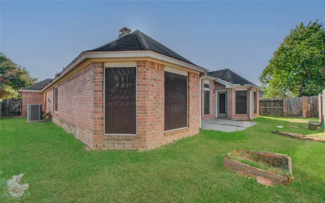 $379,900 | 14731 Raven Hollow Lane, Humble, TX 77396