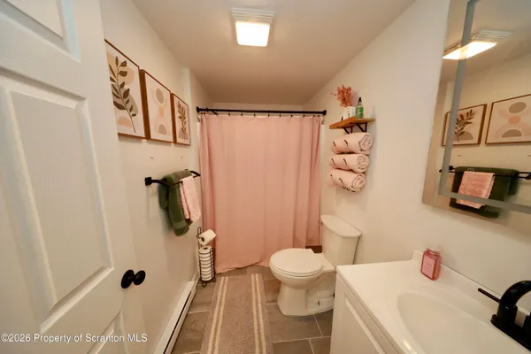 $449,999 | 212 Annette Marie Drive, Long Pond, PA 18334