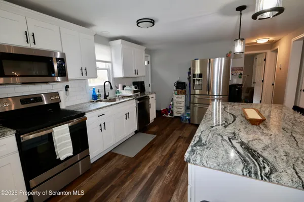 $449,999 | 212 Annette Marie Drive, Long Pond, PA 18334