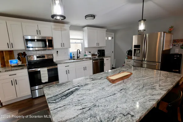 $449,999 | 212 Annette Marie Drive, Long Pond, PA 18334
