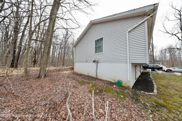 $449,999 | 212 Annette Marie Drive, Long Pond, PA 18334