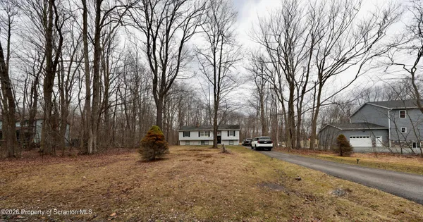 $449,999 | 212 Annette Marie Drive, Long Pond, PA 18334