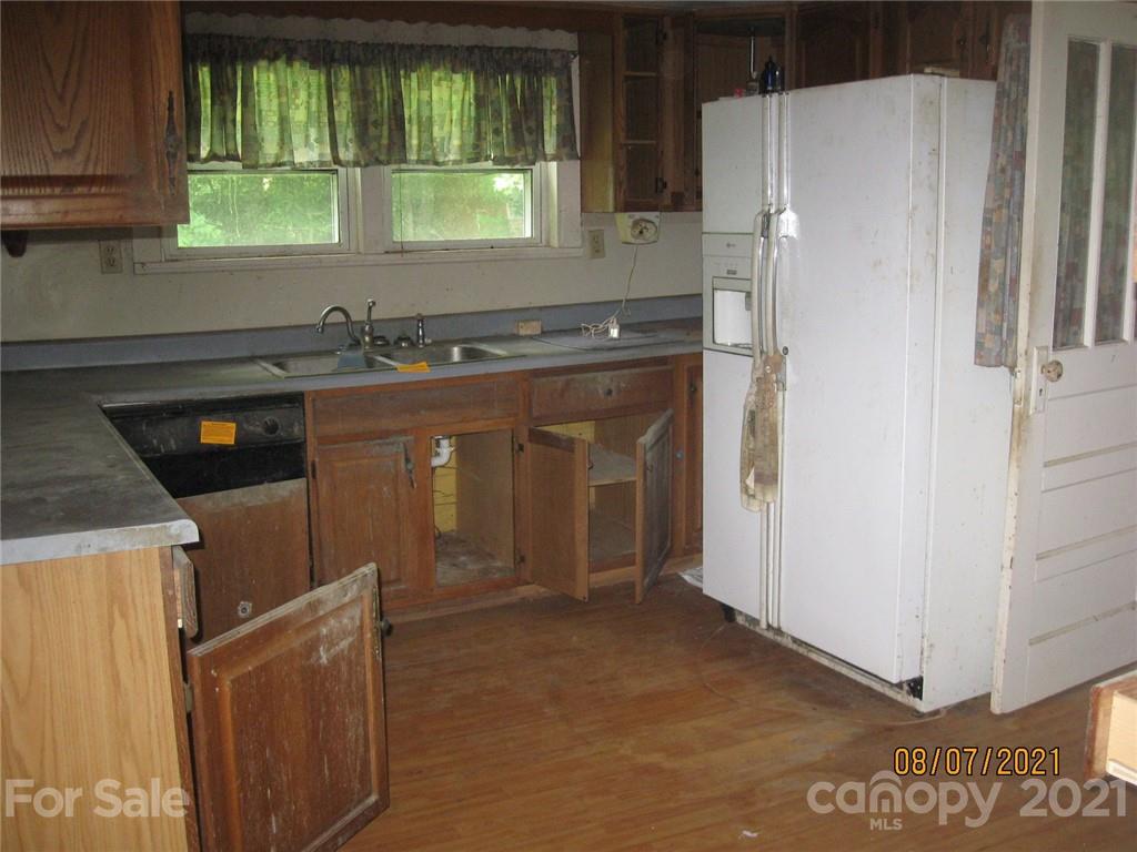 95 Painter Road Banner Elk, NC 28604 - Photo 8 of 14 Gallery Image 8