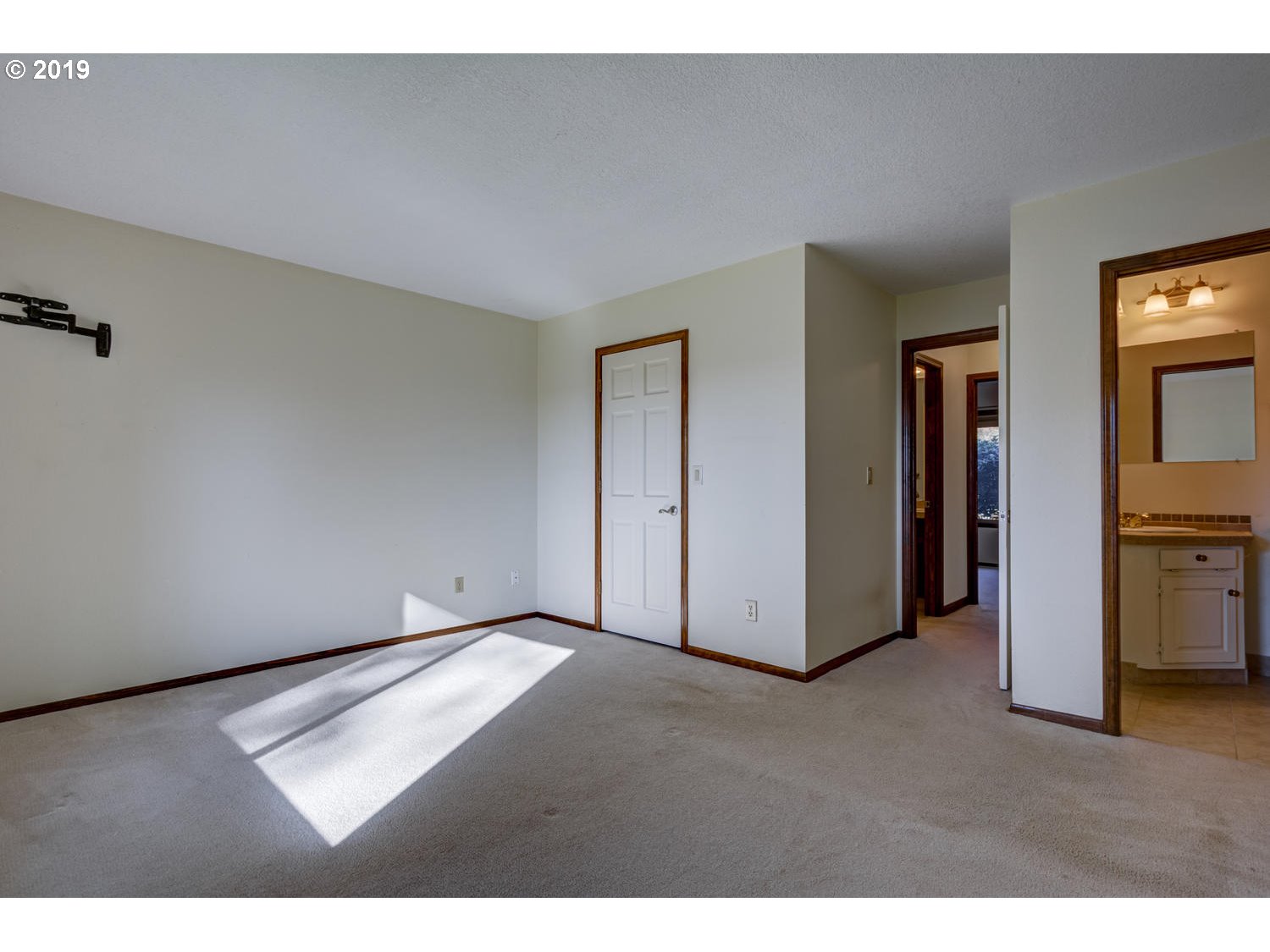 6970 Southwest Molalla Bend Road Wilsonville, OR 97070 - Photo 19 of 32 Gallery Image 19