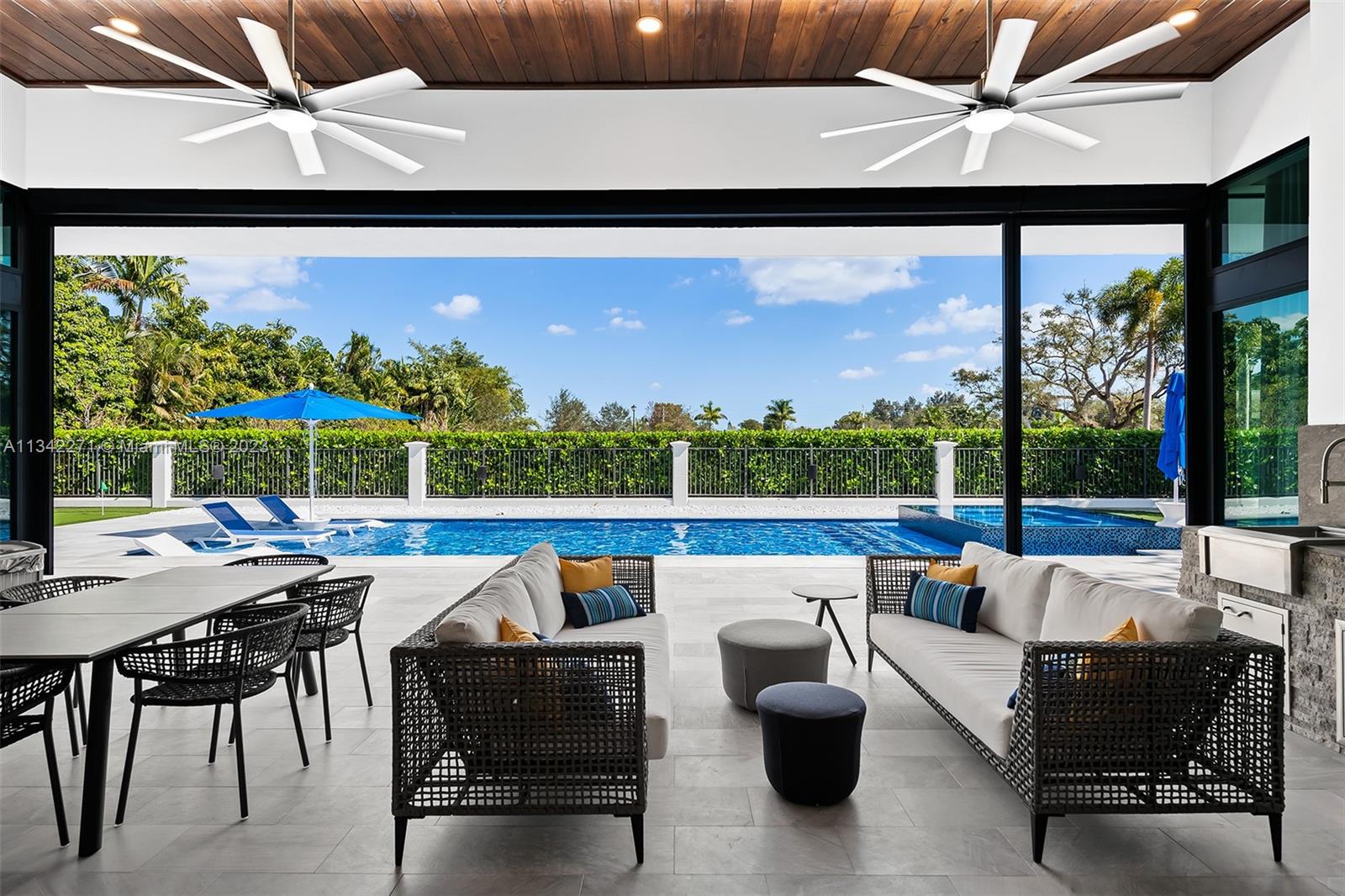 2610 Oak Park Drive Davie, FL 33325 - Photo 11 of 60