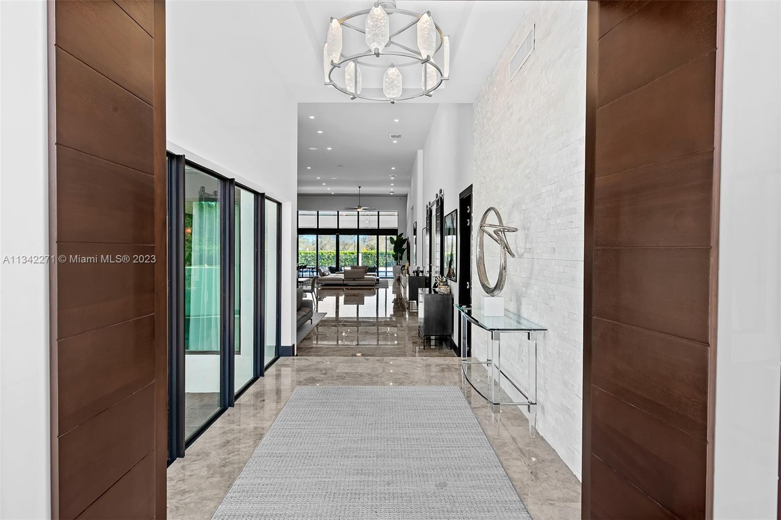 2610 Oak Park Drive Davie, FL 33325 - Photo 18 of 60