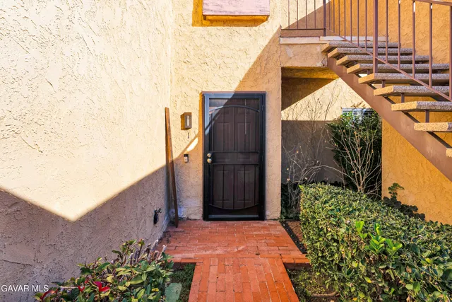 $344,900 | 42821 15th Street West, Unit 1, Lancaster, CA 93534