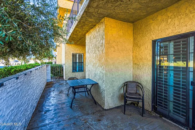 $344,900 | 42821 15th Street West, Unit 1, Lancaster, CA 93534