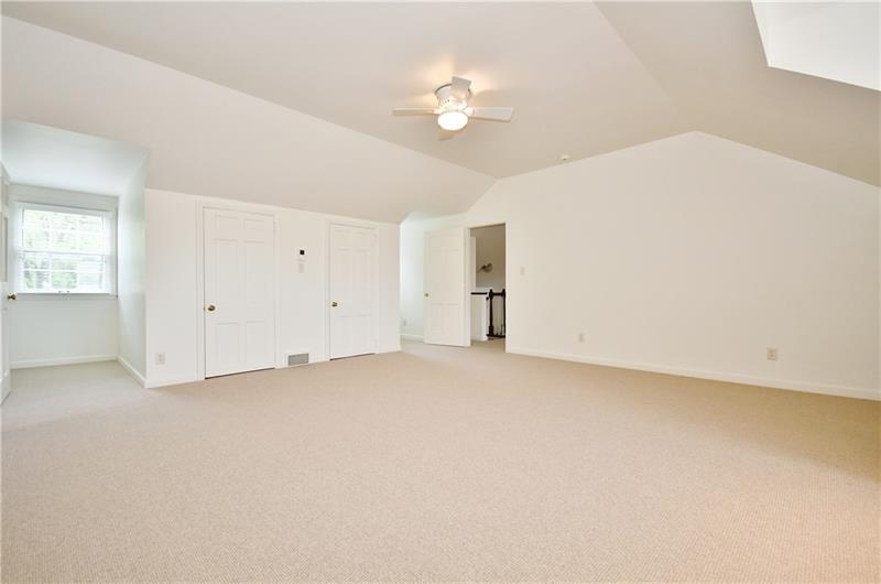 16 Edgewood Road Pittsburgh, PA 15215 - Photo 22 of 23 Another second floor bedroom, all rooms freshly painted and carpeted. Lots of closets and extra storage.