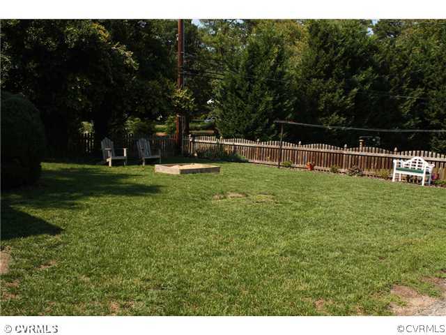 1104 Skipwith Road Richmond, VA 23229 - Photo 11 of 12 Exterior Back