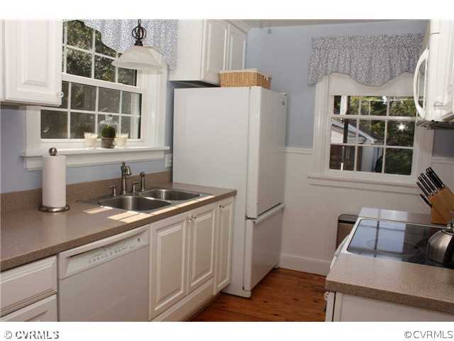 1104 Skipwith Road Richmond, VA 23229 - Photo 5 of 12 Kitchen