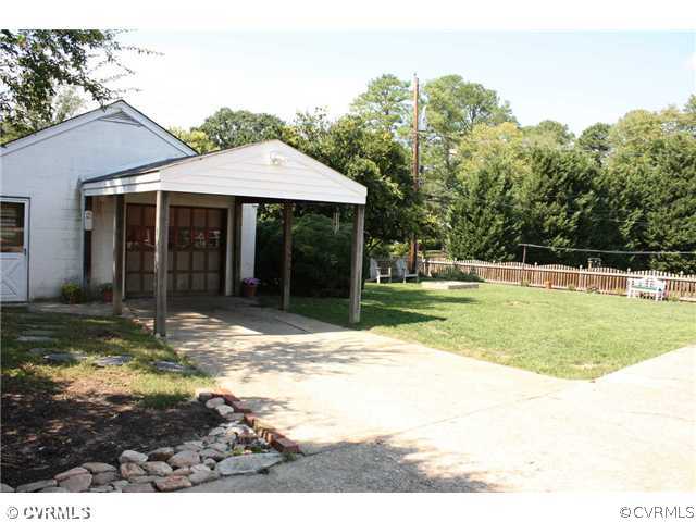 1104 Skipwith Road Richmond, VA 23229 - Photo 10 of 12 Exterior Back