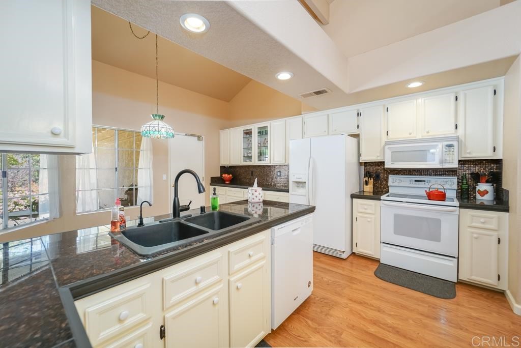 9001 Hunter Pass Alpine, CA 91901 - Photo 17 of 47